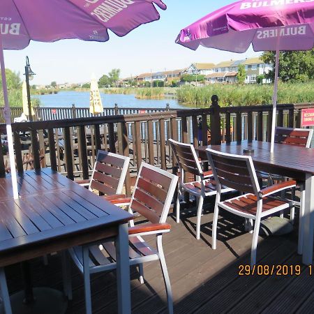 Oyster Fleet Hotel Canvey Island Exterior photo