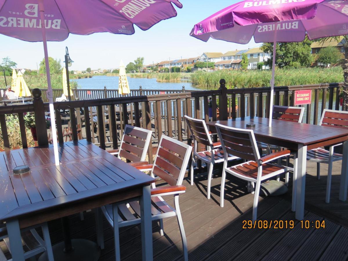 Oyster Fleet Hotel Canvey Island Exterior photo